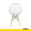 DARIO - Silla de plástico perforado para comedor / oficina con patas de madera - Blanco