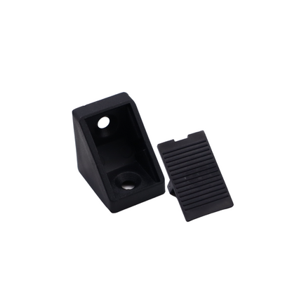 Conector de cuerpo de plástico con tapa independiente