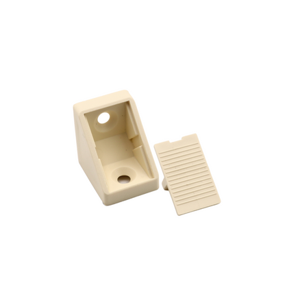 Conector de cuerpo de plástico con tapa independiente