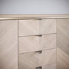 Tirador de muebles LEAF Edge Pull de 32 mm (longitud total de 60 mm) - Plateado mate perlado.
