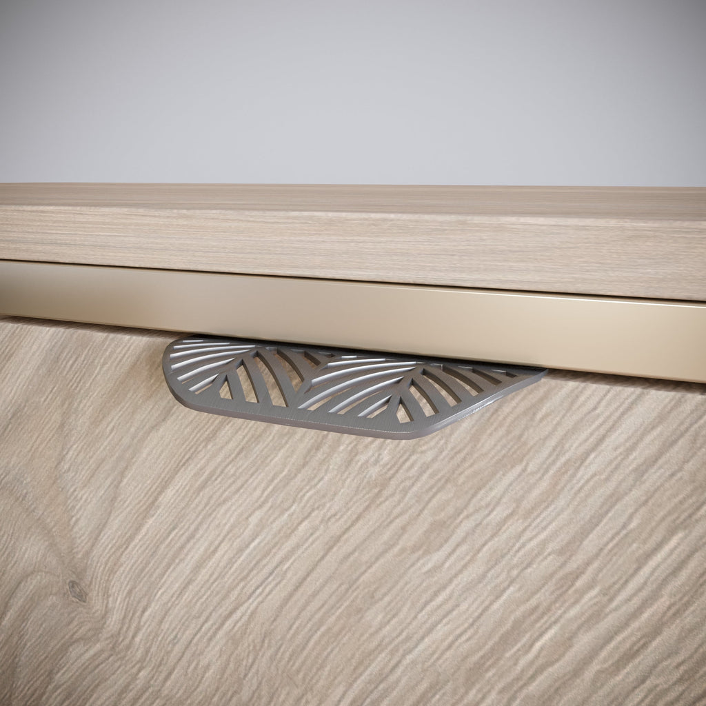 Tirador de muebles LEAF Edge Pull de 64 mm (longitud total de 118 mm) - Plateado mate perlado.